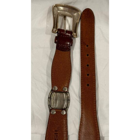 Fossil Brown Leather Belt Size Large Silvertone Concho Medallions West Southwest - Picture 5 of 7